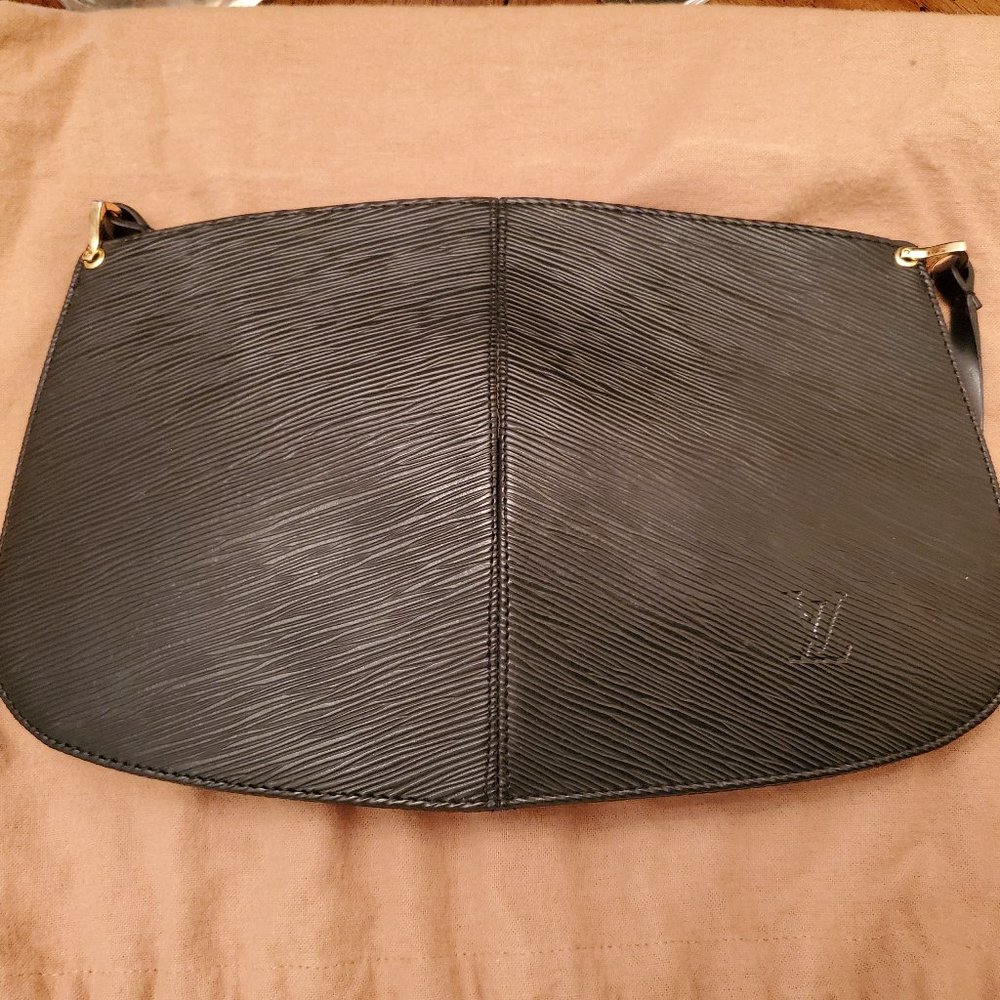 LOUIS VUITTON HANDBAG BLACK